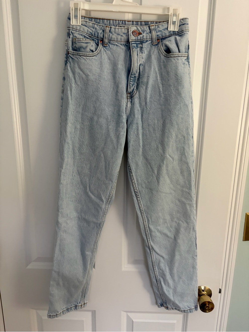 Zara Light Wash High-Rise Women’s Jeans
